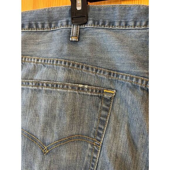 LEVI STRAUSS 559 Mens Relaxed Fit Medium Wash Jeans Size 46x30 (5103) - Picture 10 of 12